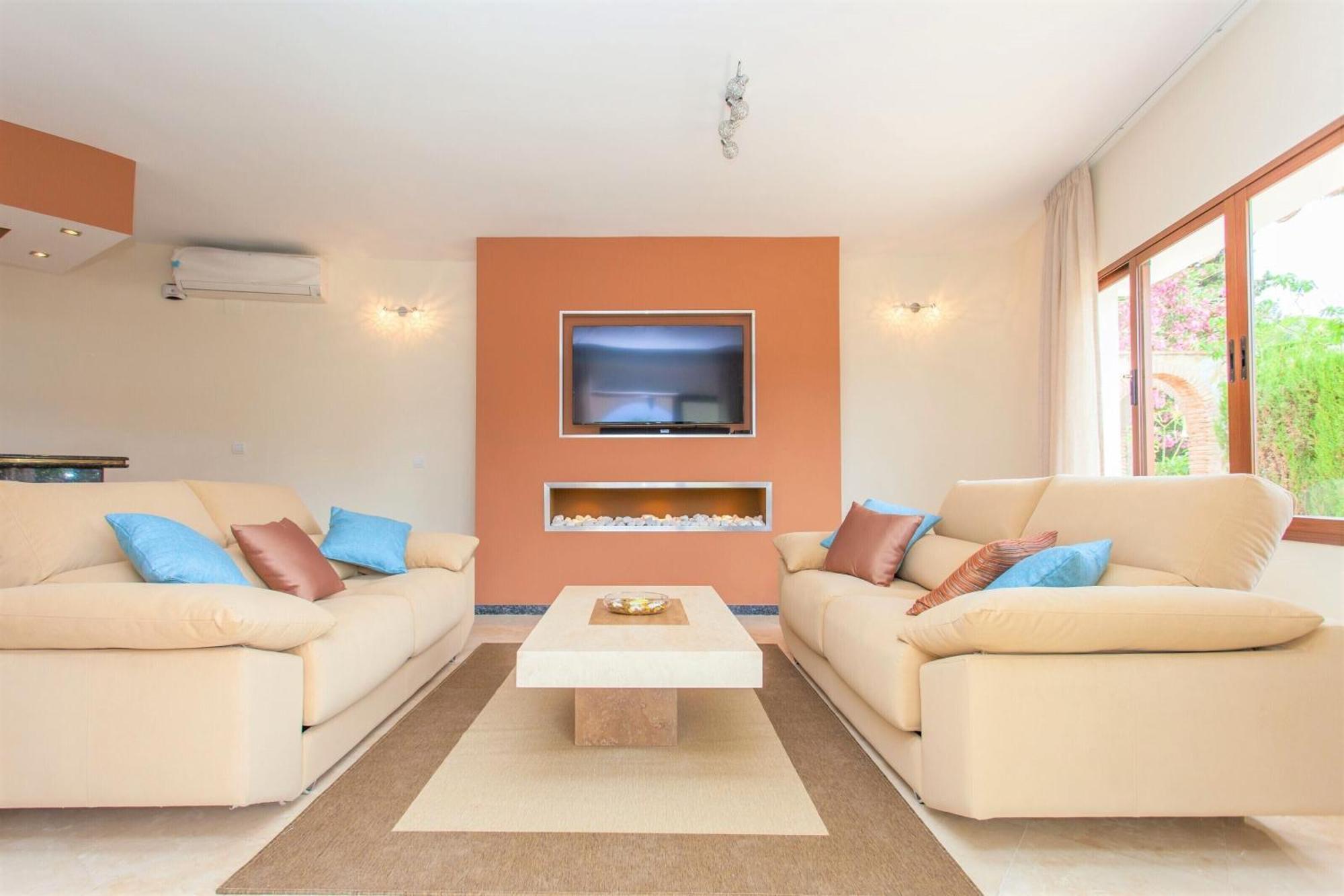 Summer Offers! Fabulous Luxury Villa Near The Beach Sleeps 8 Бенальмадена Екстер'єр фото