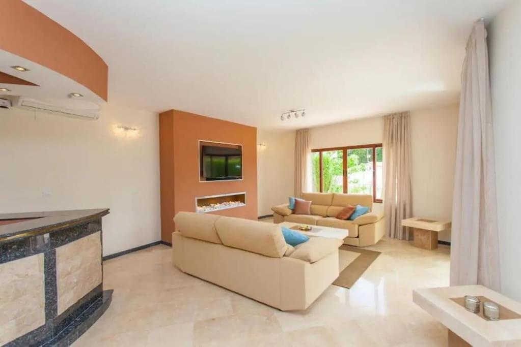 Summer Offers! Fabulous Luxury Villa Near The Beach Sleeps 8 Бенальмадена Екстер'єр фото