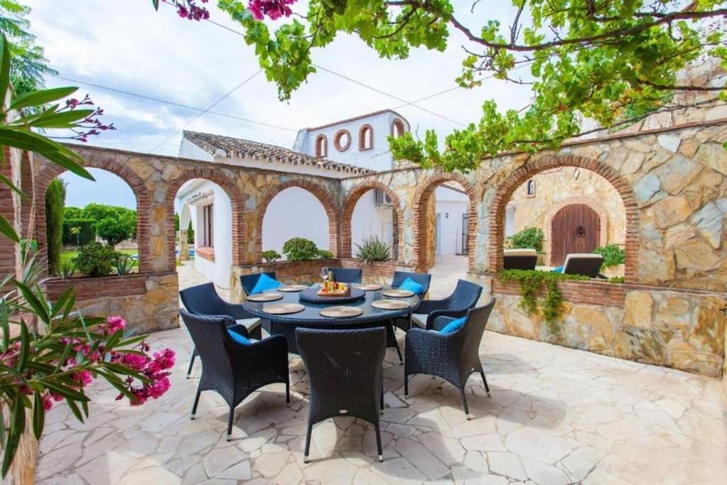 Summer Offers! Fabulous Luxury Villa Near The Beach Sleeps 8 Бенальмадена Екстер'єр фото