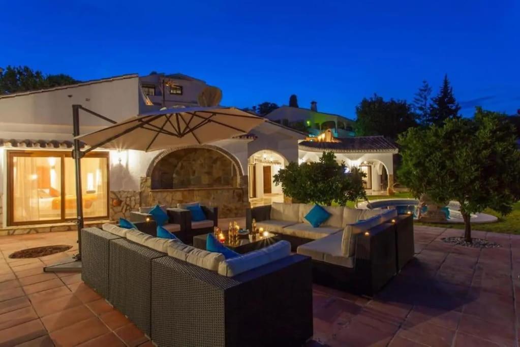 Summer Offers! Fabulous Luxury Villa Near The Beach Sleeps 8 Бенальмадена Екстер'єр фото